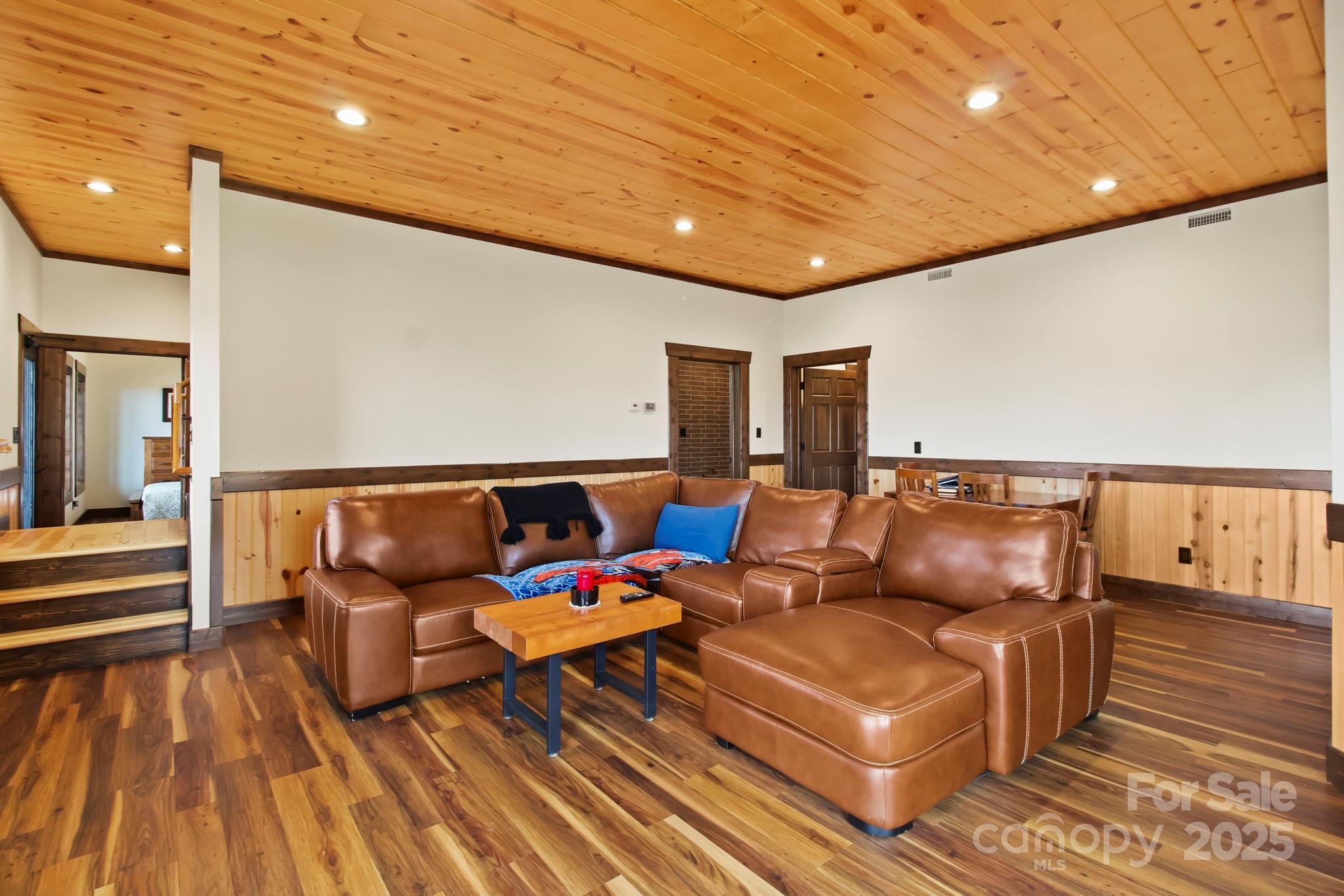 419 Antler Trail Property Photo 33