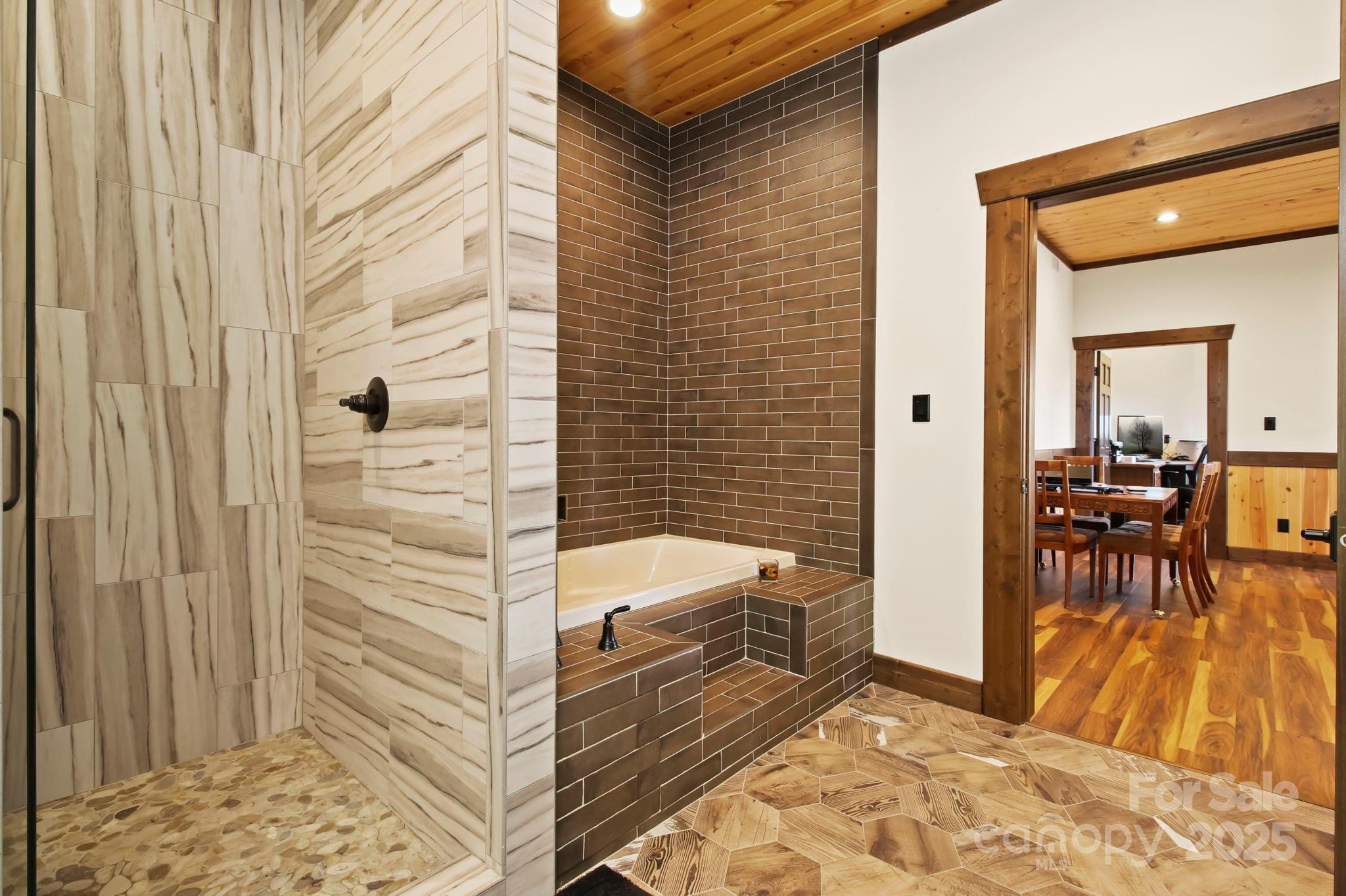 419 Antler Trail Property Photo 41