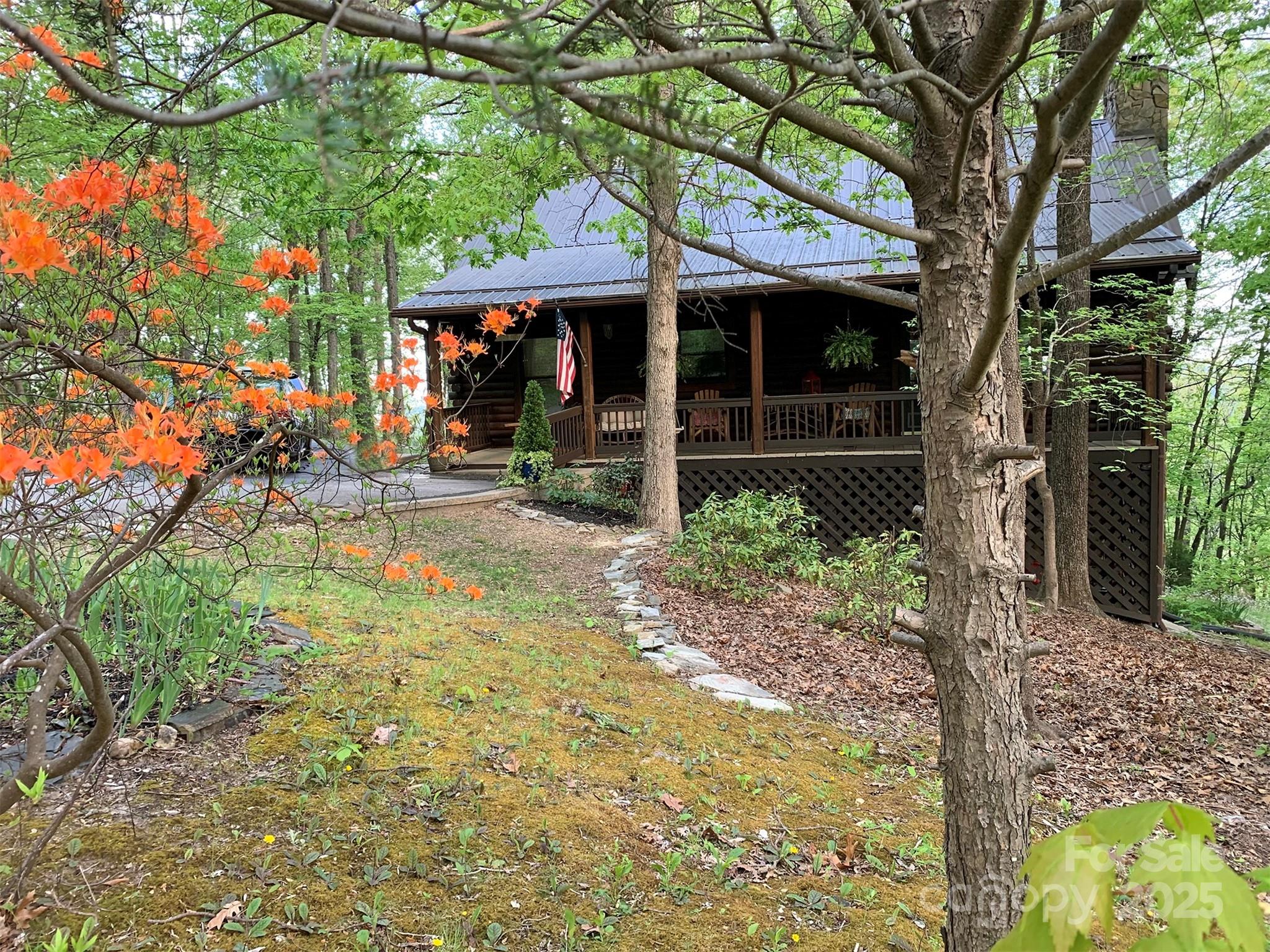 888 White Oak Mountain Road Property Photo 1