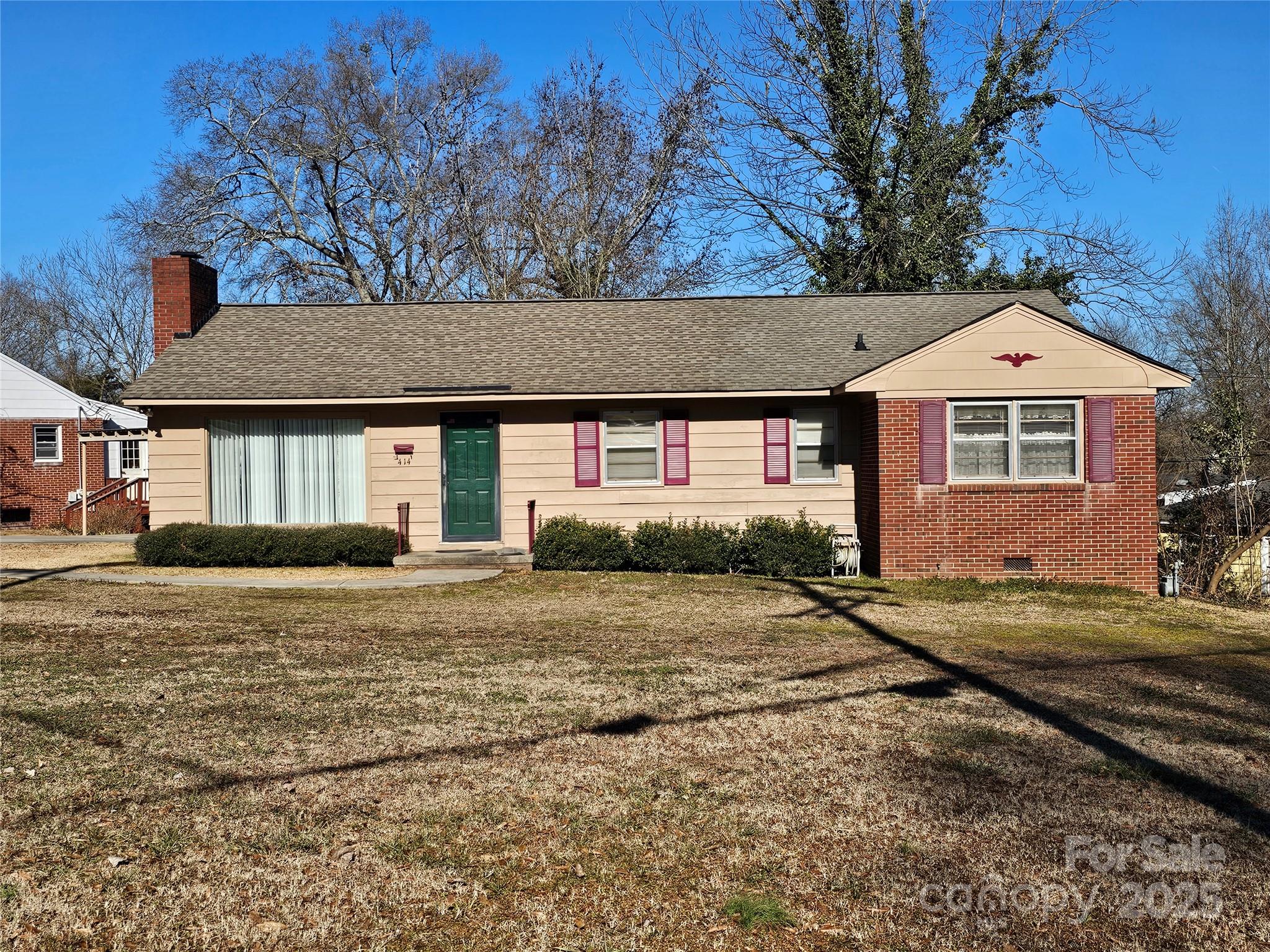 414 W Springs Street Property Photo