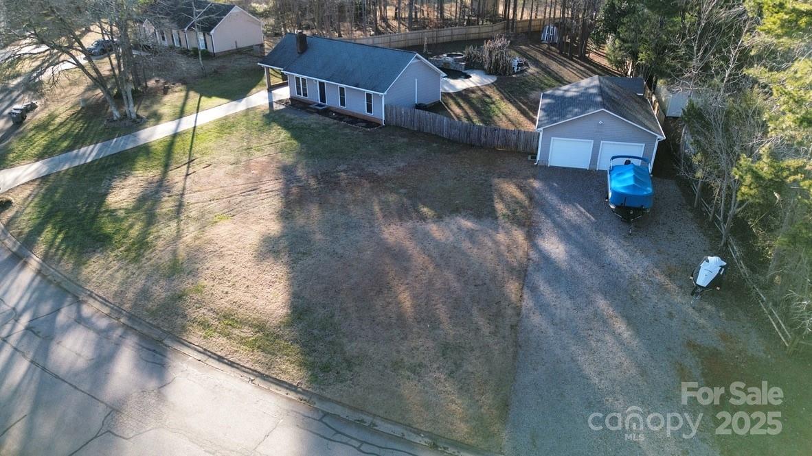 2411 Sutters Road Property Photo 2
