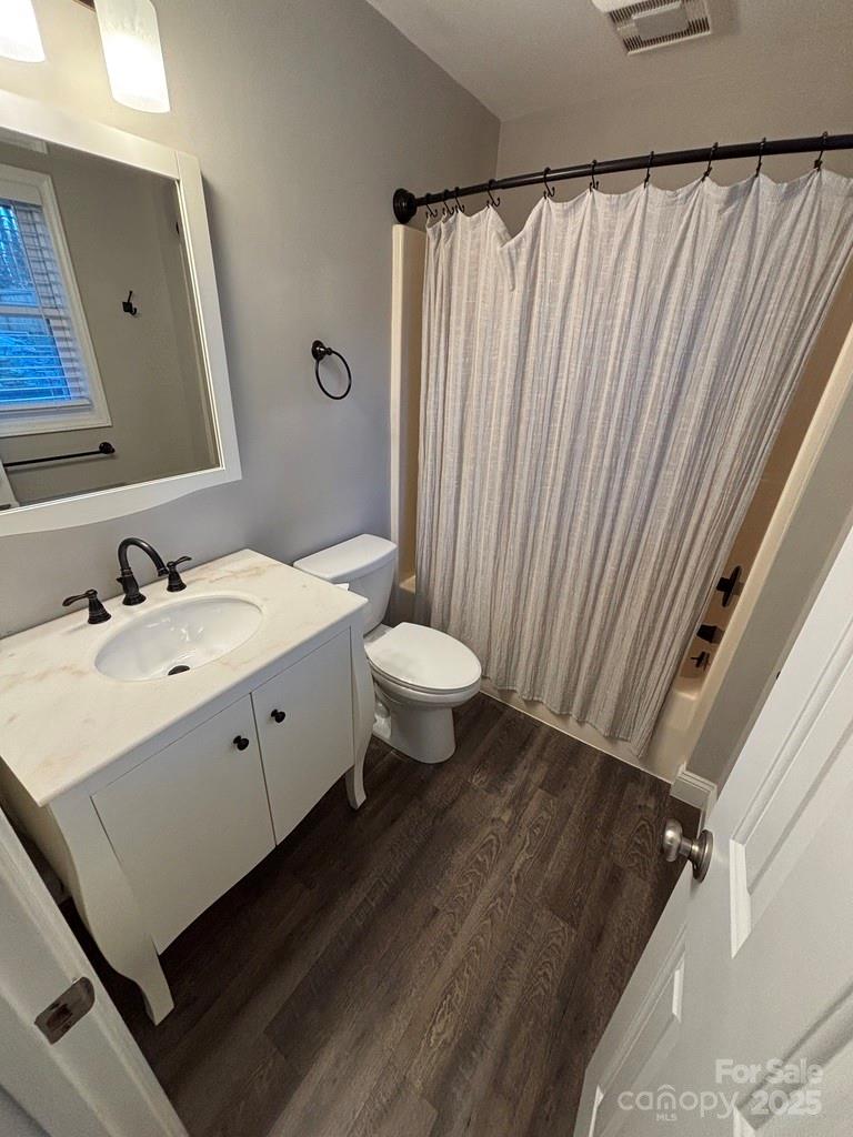 2411 Sutters Road Property Photo 17