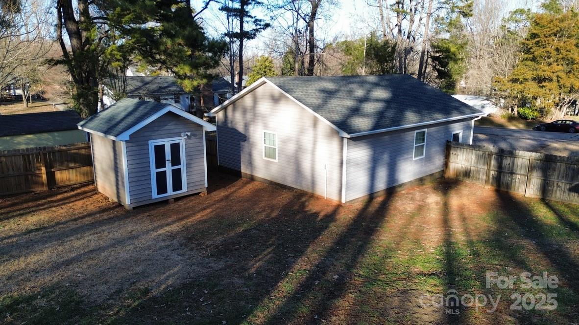 2411 Sutters Road Property Photo 23