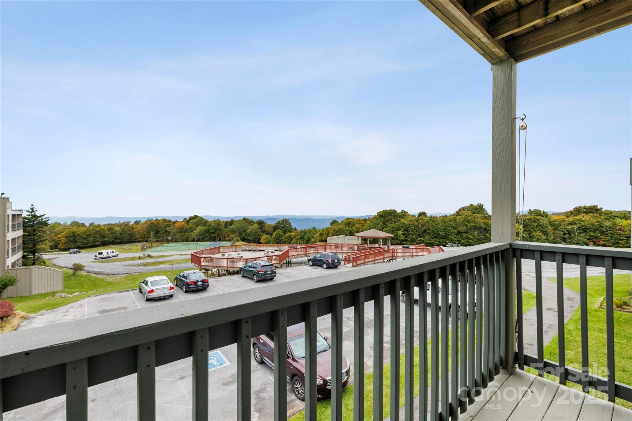 301 Pinnacle Inn Road 4211 Property Photo 12