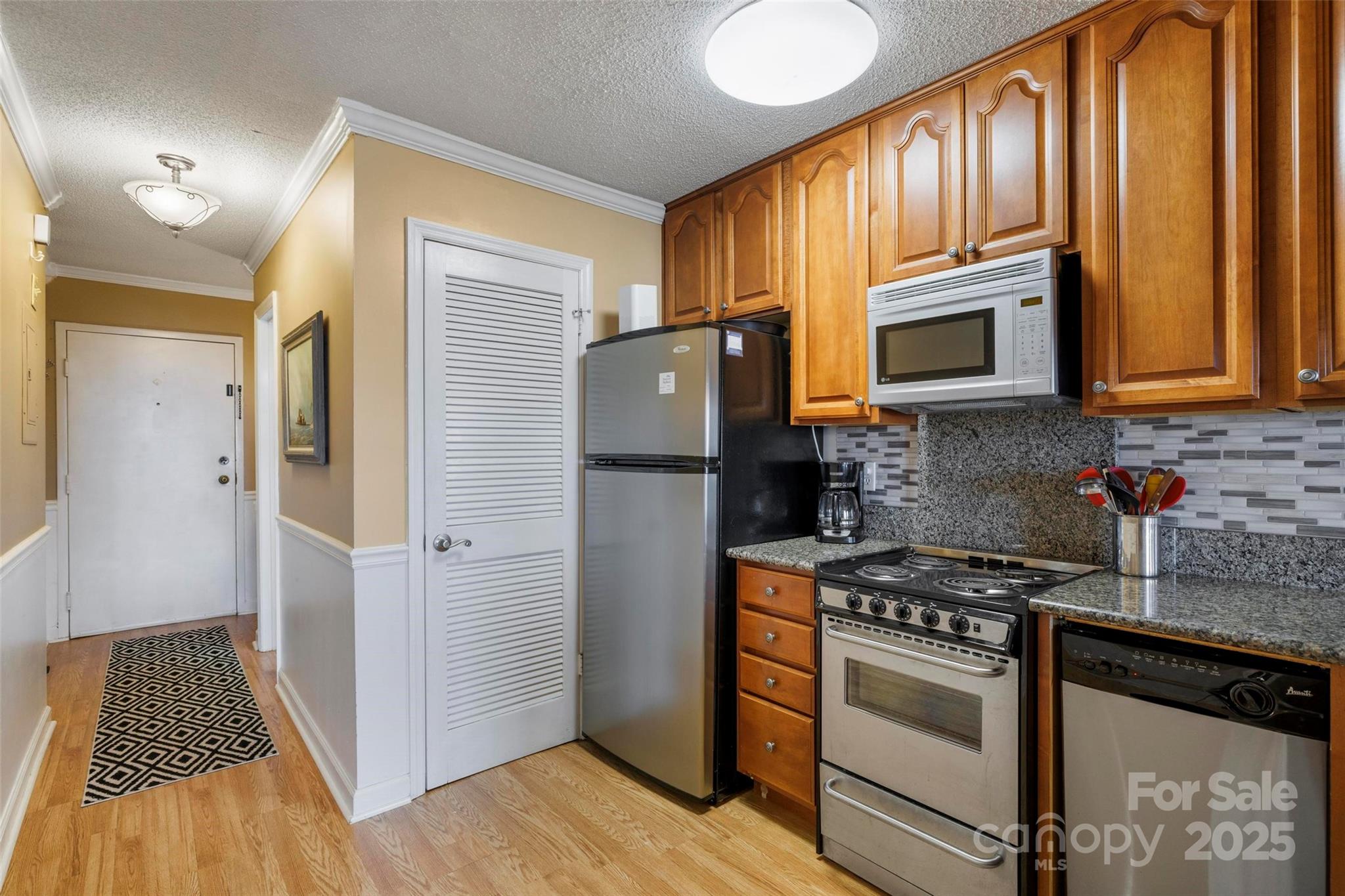 301 Pinnacle Inn Road 4211 Property Photo 15