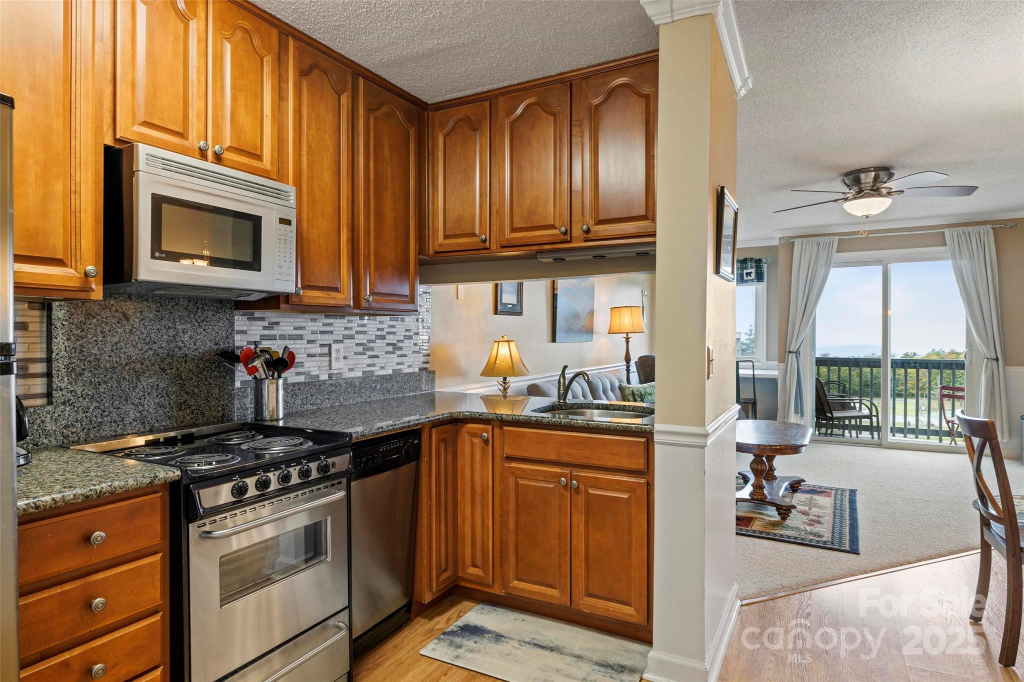 301 Pinnacle Inn Road 4211 Property Photo 18