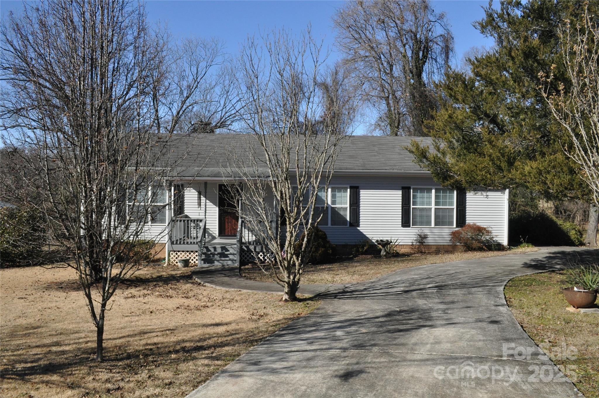 110 W Greenwood Street Property Photo 1
