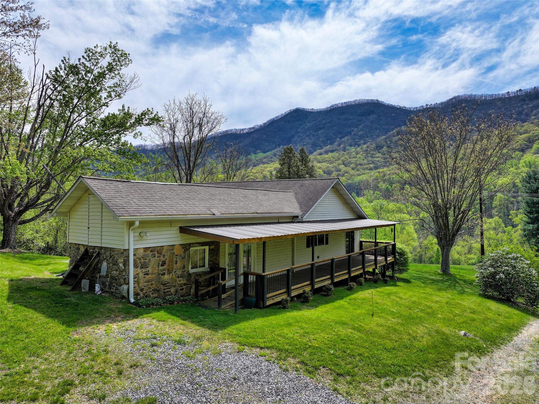 1567 Newfound Road Property Photo 2