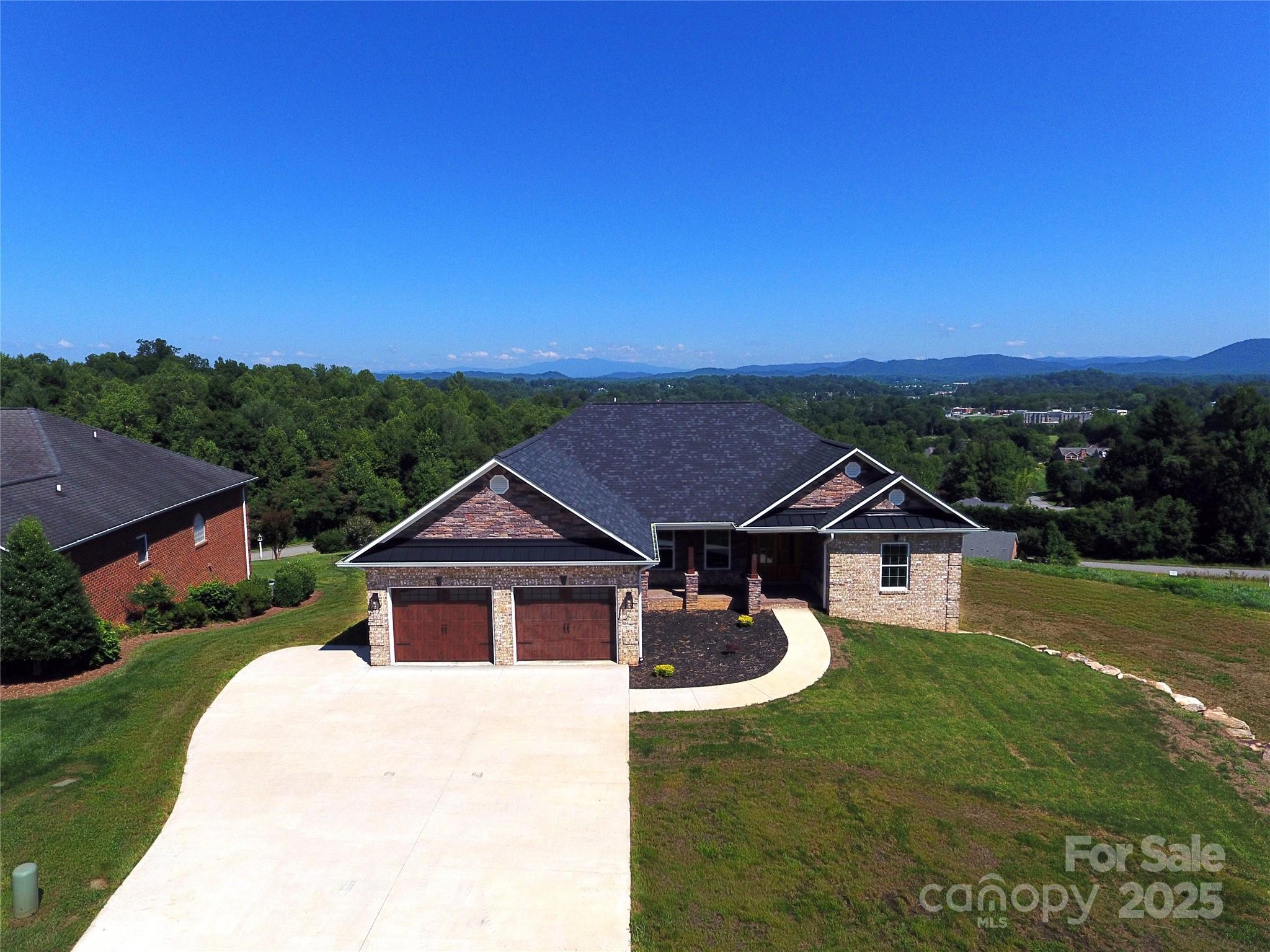 418 Huntington Woods Street Property Photo 1