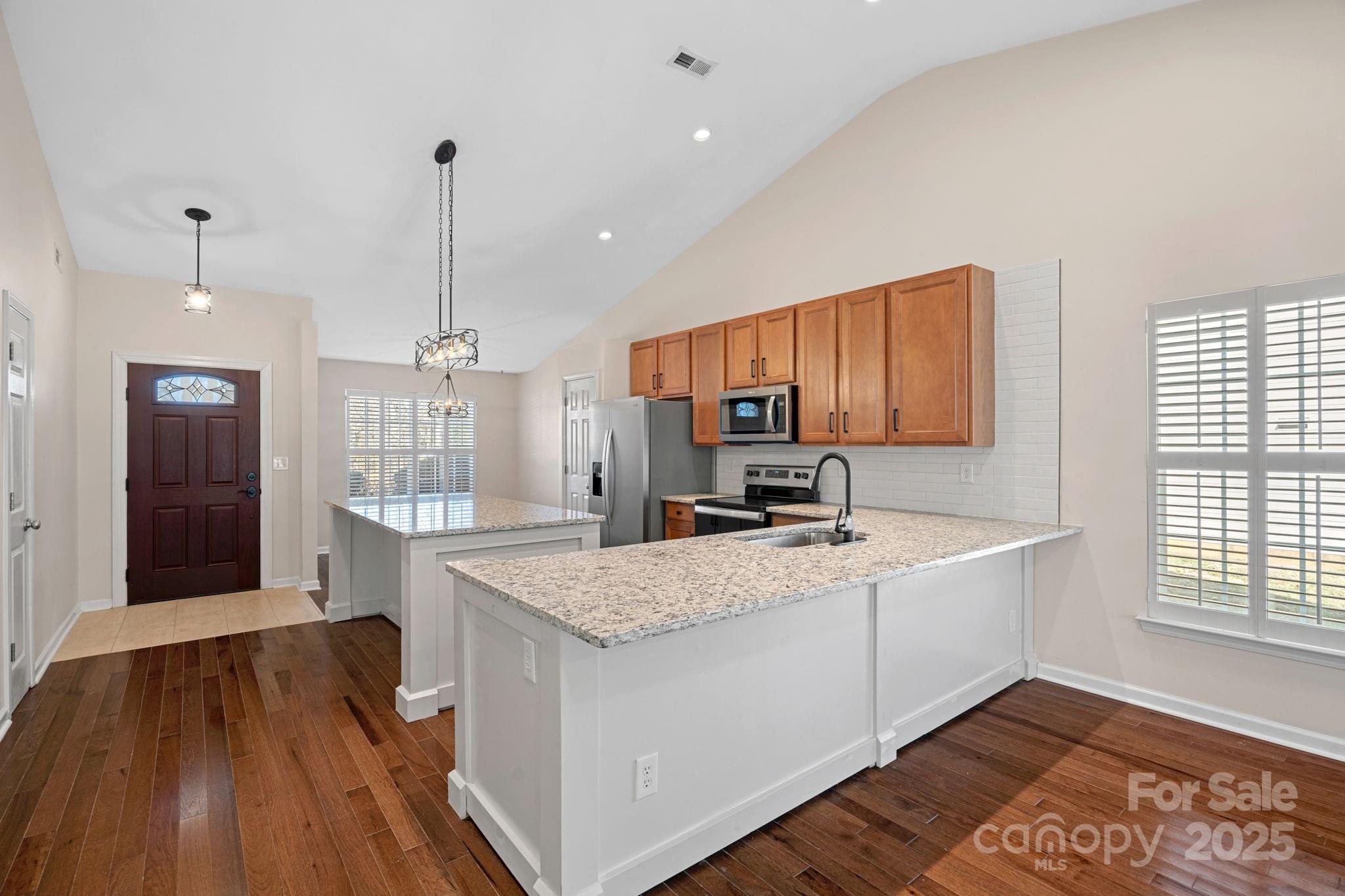 109 Washburn Range Drive Property Photo 4