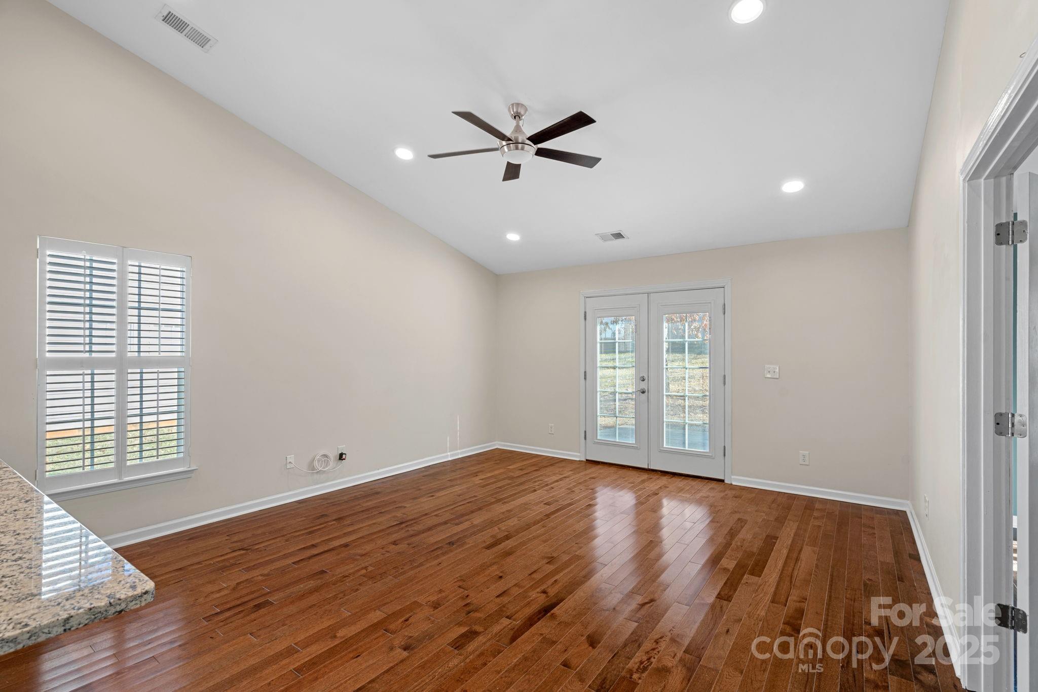 109 Washburn Range Drive Property Photo 9