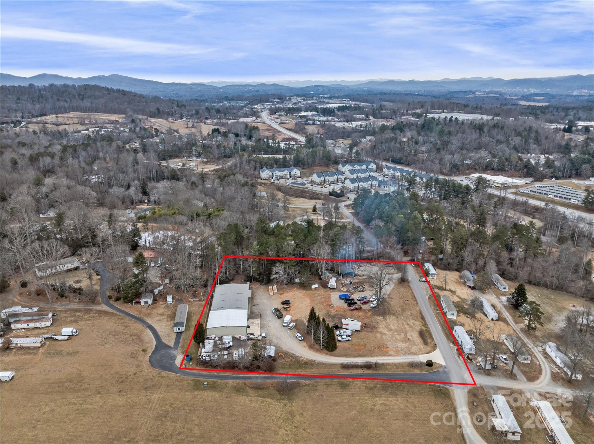 33 Hidden Acres Drive Property Photo 3