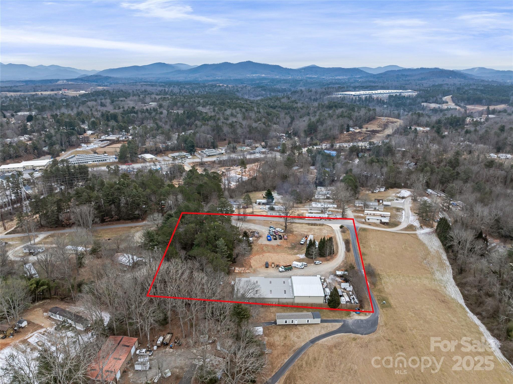 33 Hidden Acres Drive Property Photo 4