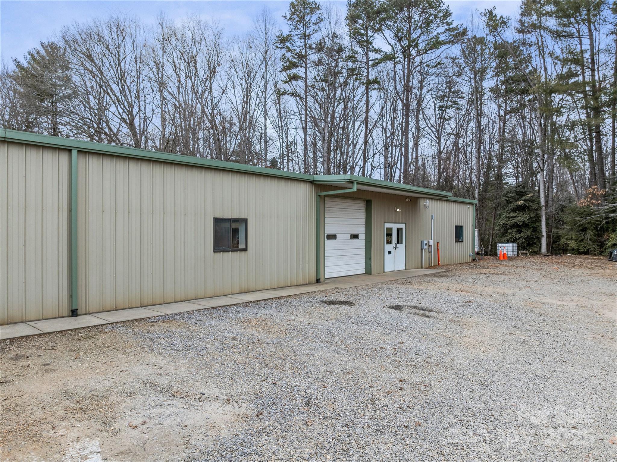 33 Hidden Acres Drive Property Photo 16