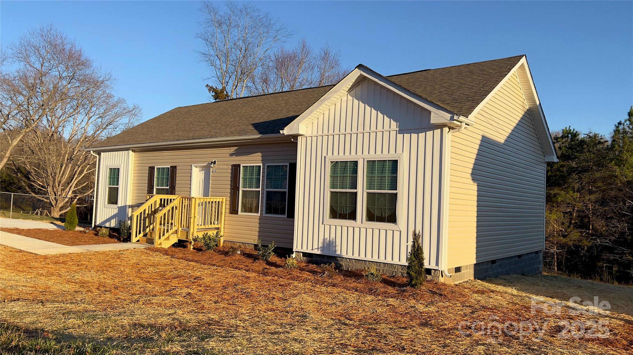 819 Wellwood Avenue Property Photo