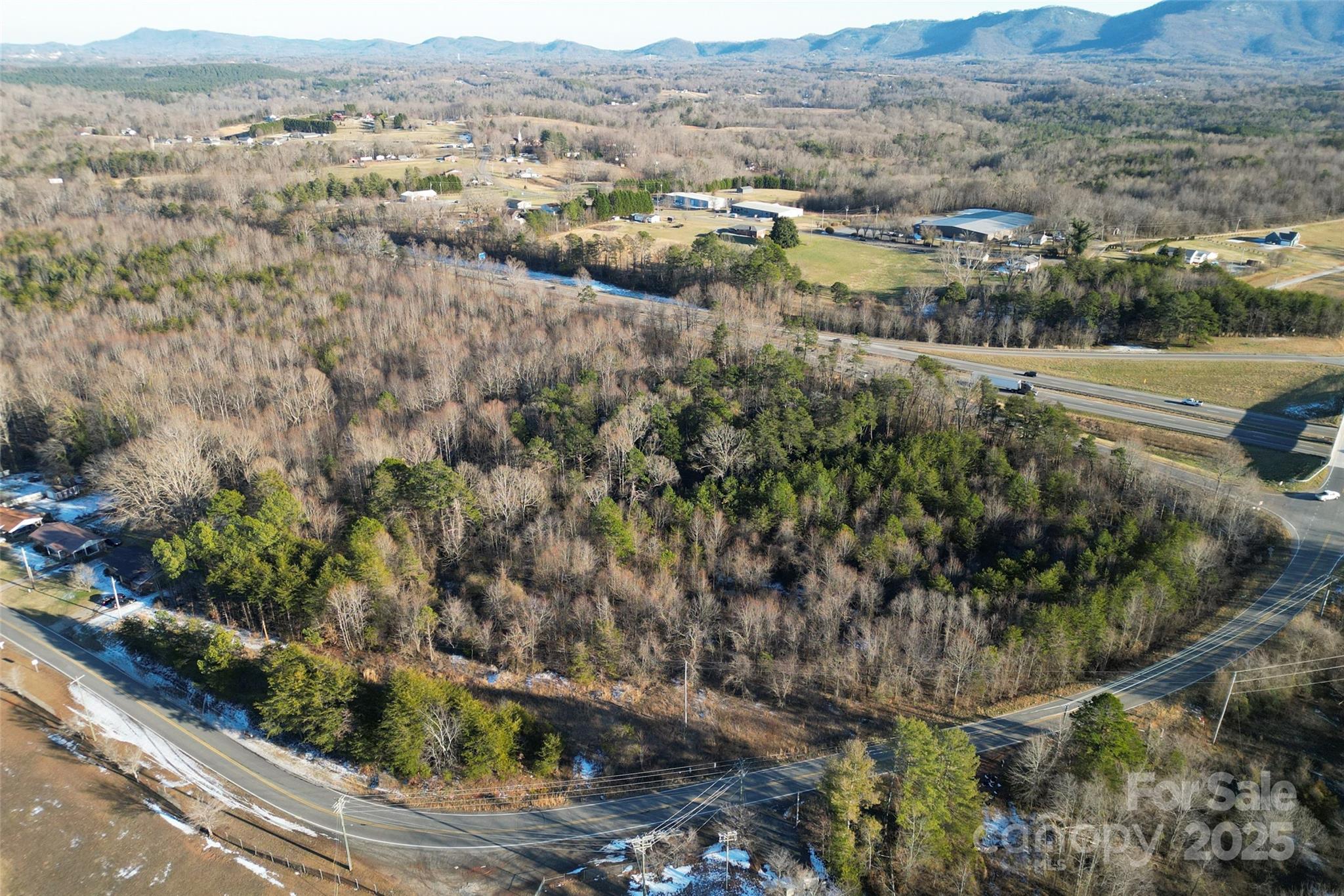 595 Causby Road Property Photo 5