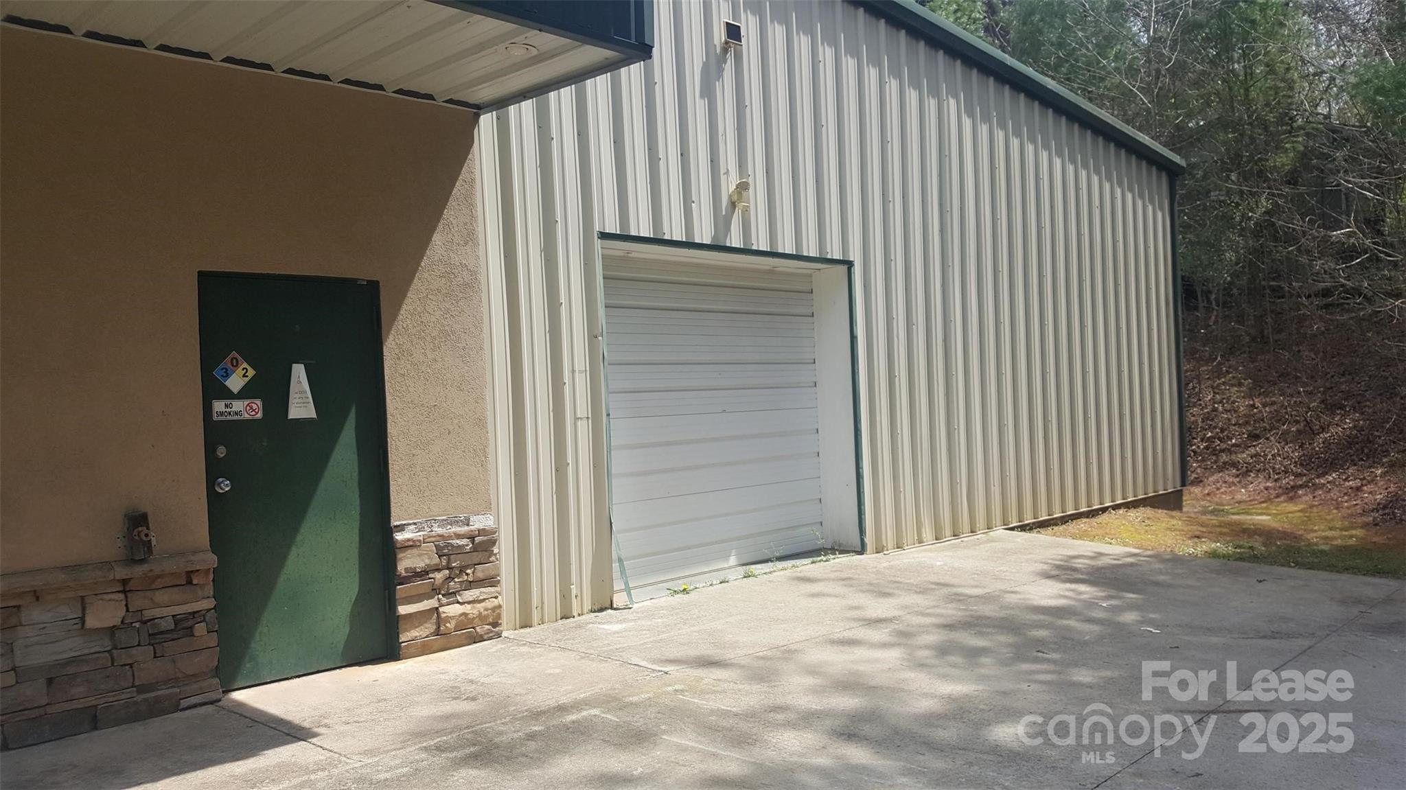25 Long Shoals Road Property Photo 4