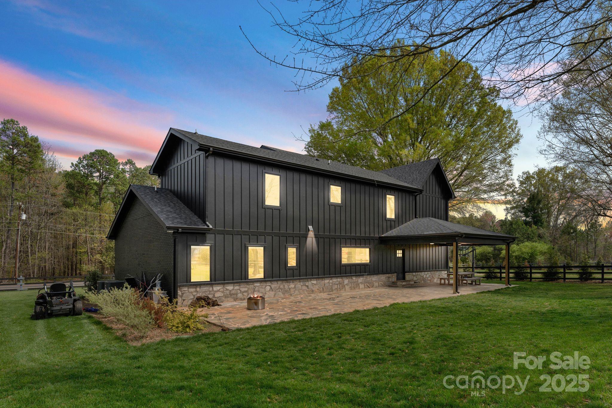 1565 Shinnville Road Property Photo 18