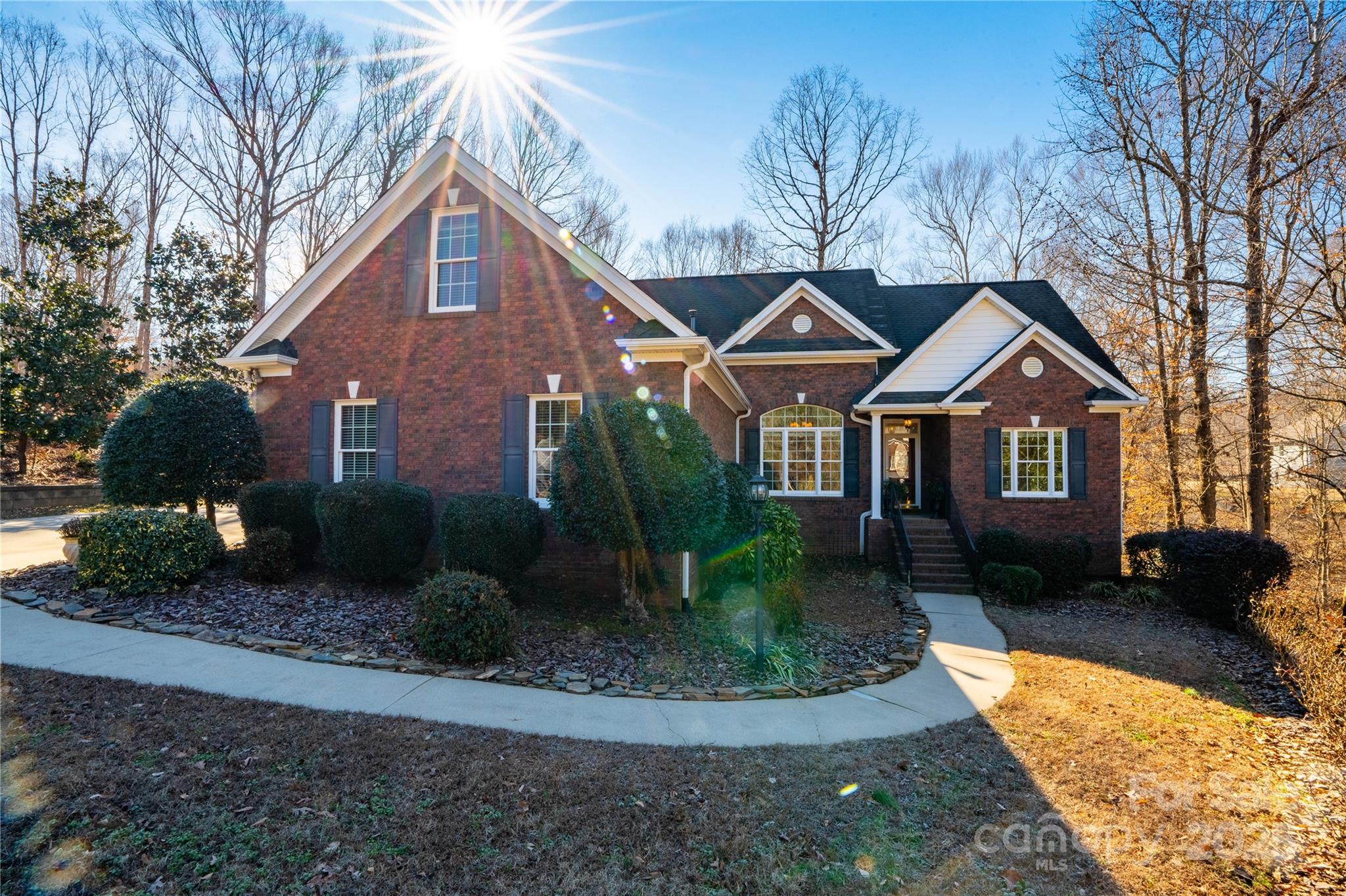 909 Tiffany Lane Property Photo