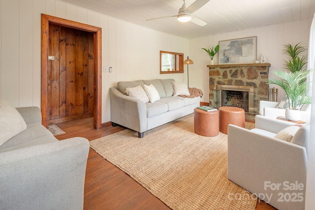 28 Robindale Avenue Property Photo 1