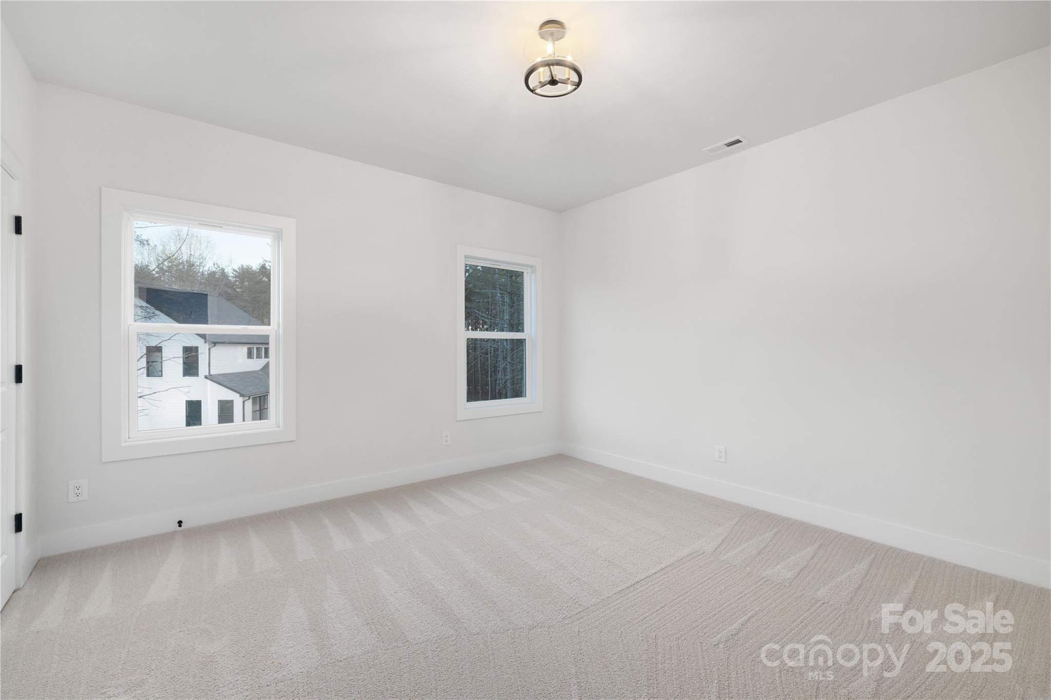 10605 S Hampton Drive Property Photo 22