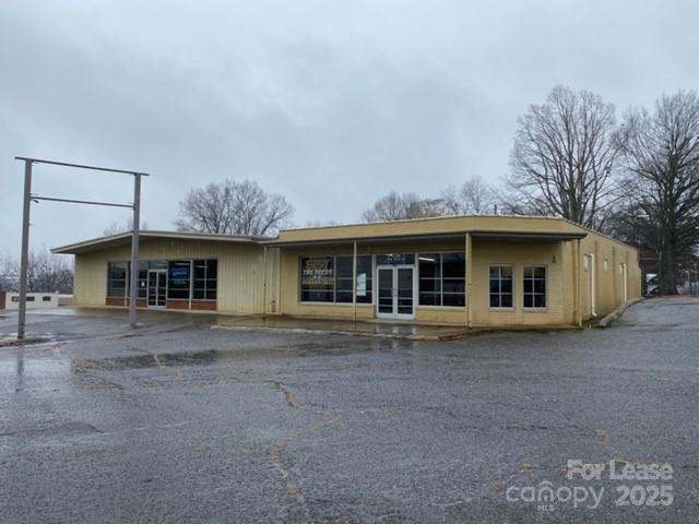 1809 W Front Street C Property Photo 2