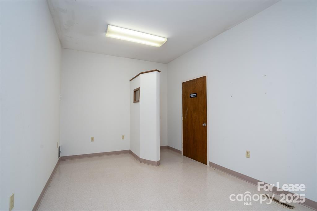 316 E Main Street Property Photo 13