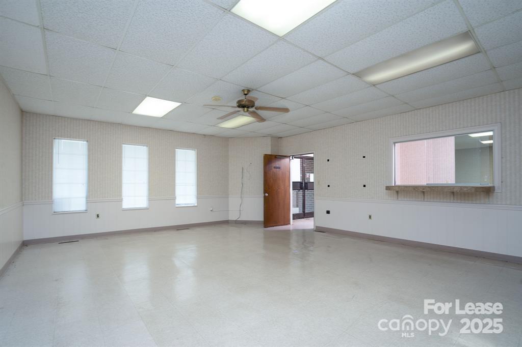 316 E Main Street Property Photo 17