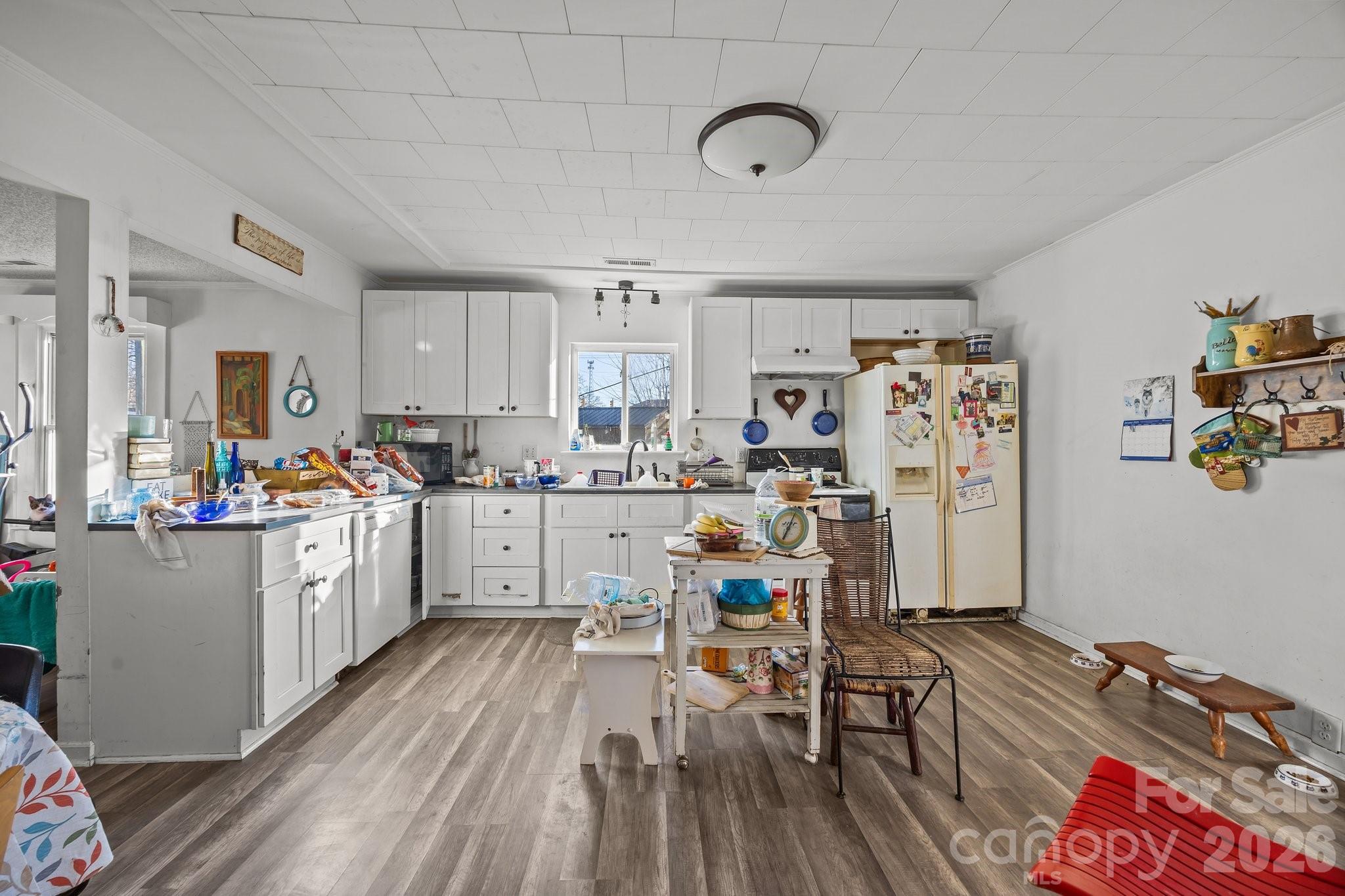 814 E Mills Drive Property Photo 21