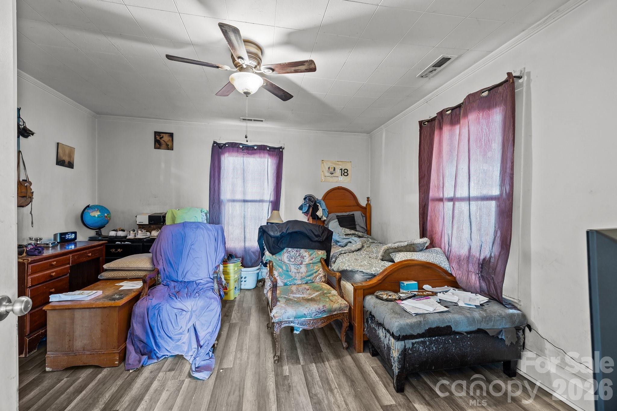 814 E Mills Drive Property Photo 23