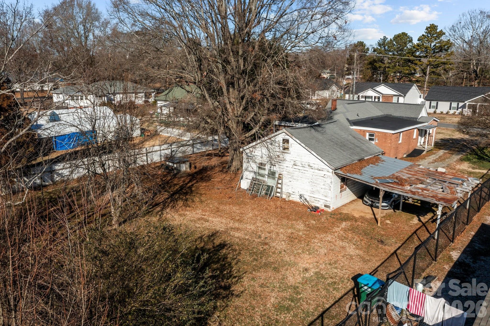 814 E Mills Drive Property Photo 30