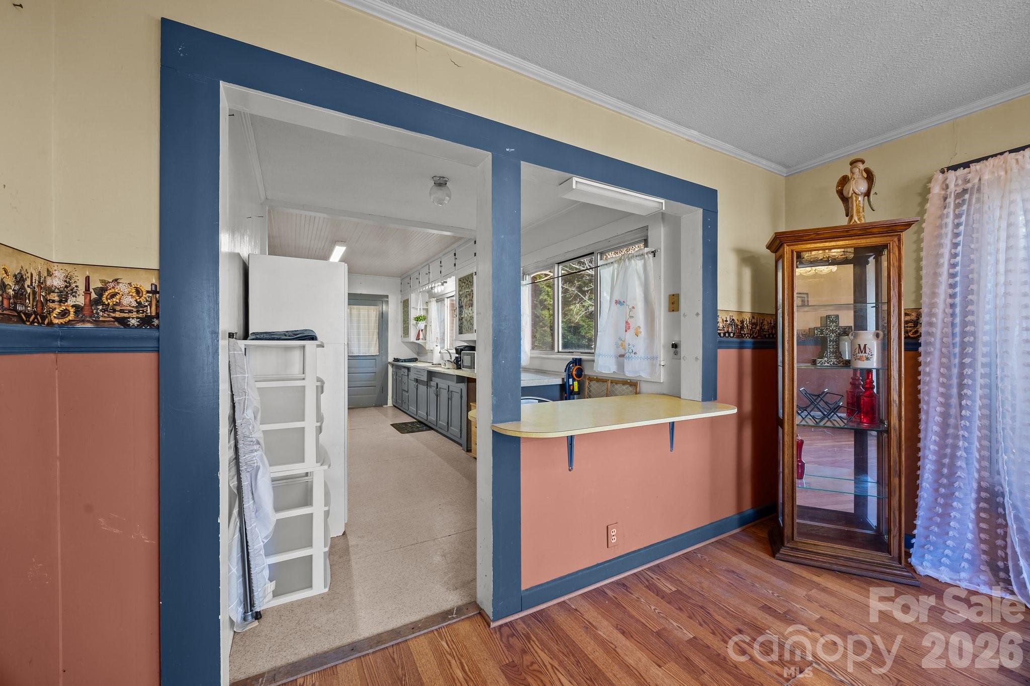 814 E Mills Drive Property Photo 35