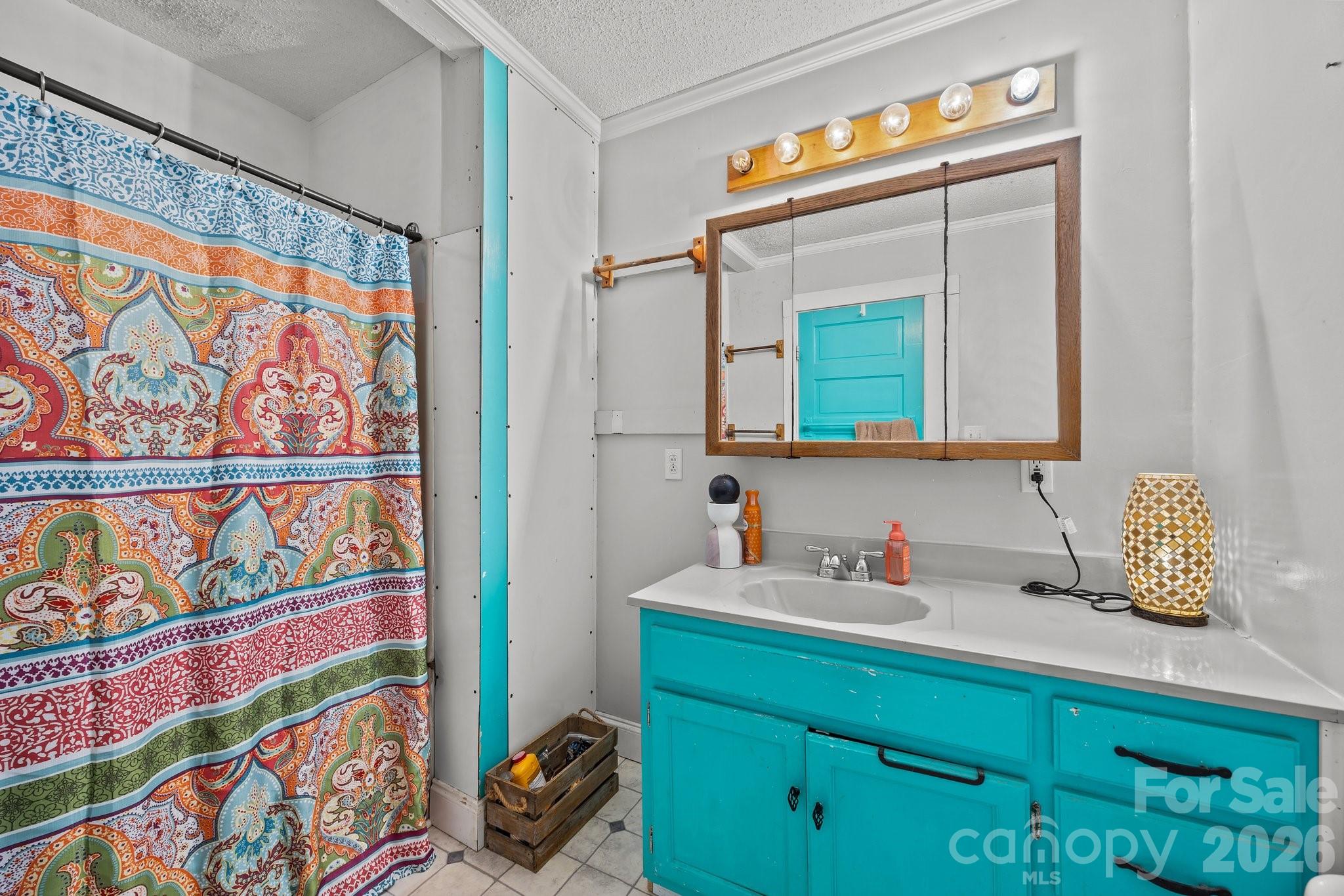 814 E Mills Drive Property Photo 41