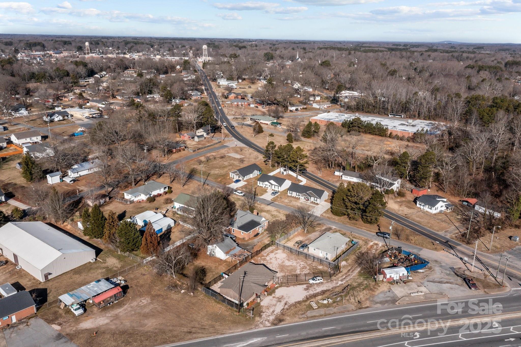 814 E Mills Drive Property Photo 45