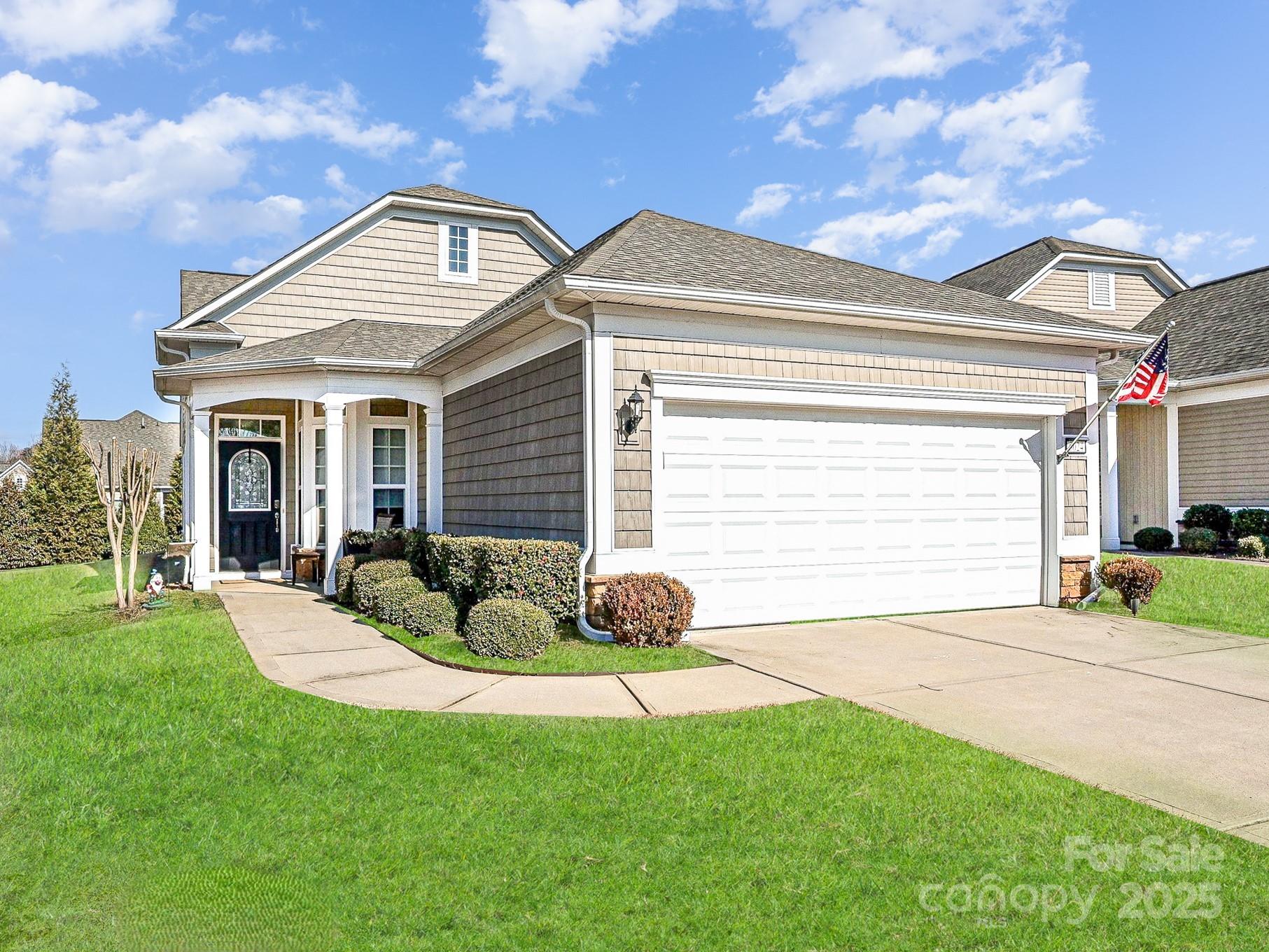 8024 Carolina Lakes Way Property Photo 1