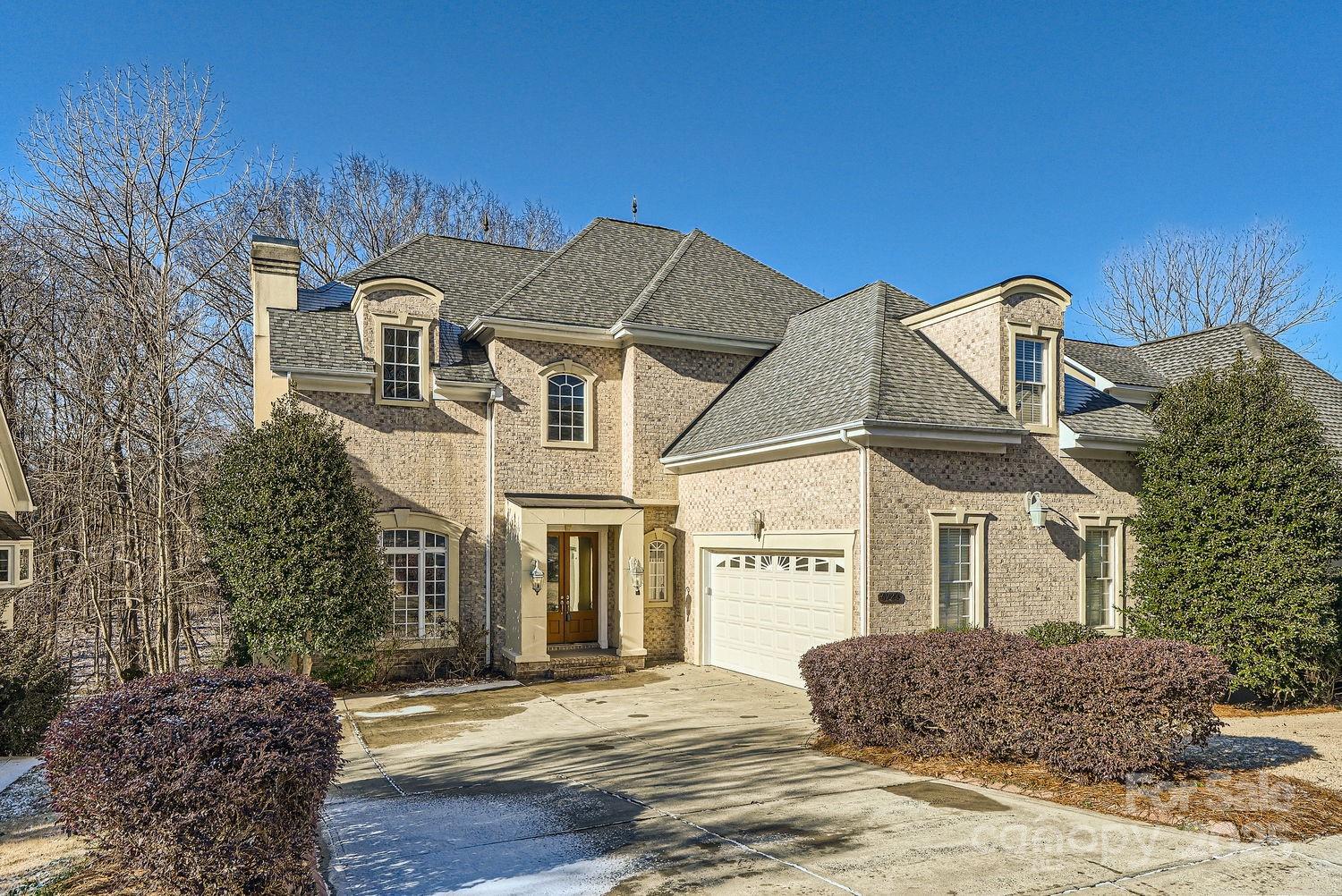6926 Linkside Court Property Photo