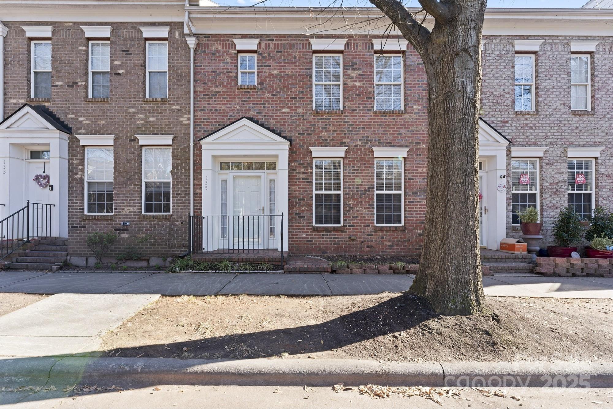 135 Singleton Road Property Photo