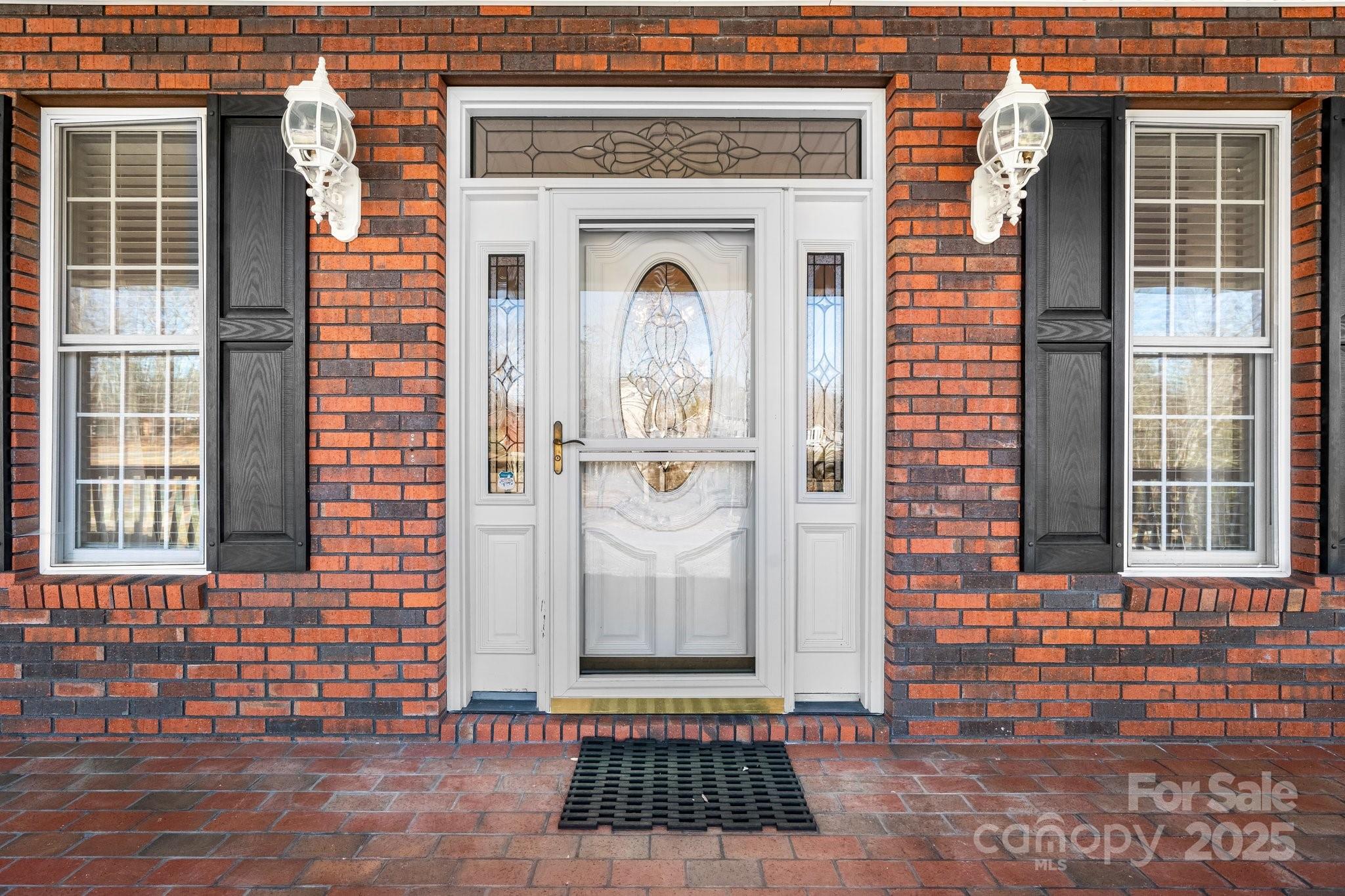 3023 Woodstream Drive Property Photo 9