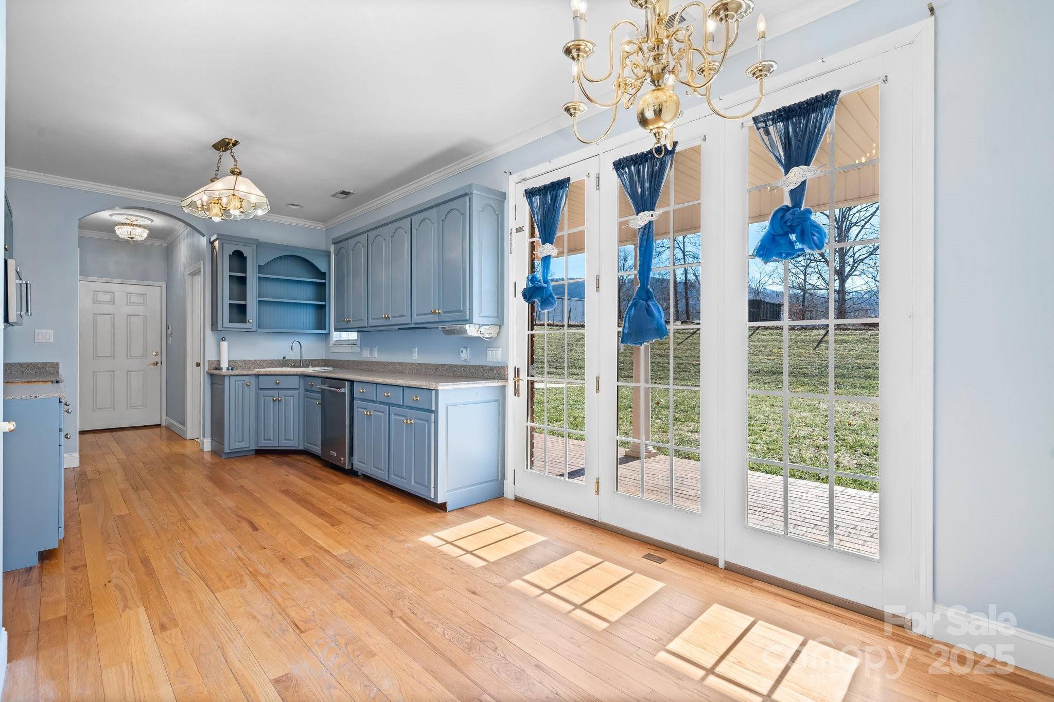 3023 Woodstream Drive Property Photo 13