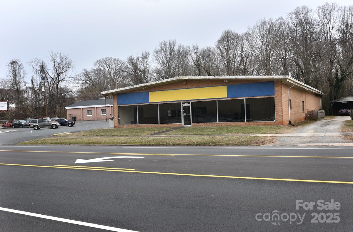 1303 S Salisbury Avenue Property Photo