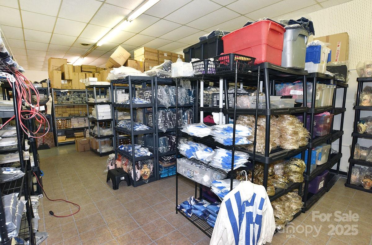 1303 S Salisbury Avenue Property Photo 30