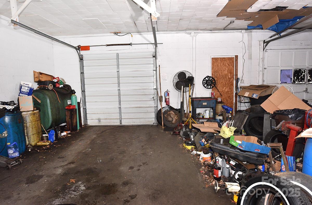 1303 S Salisbury Avenue Property Photo 42