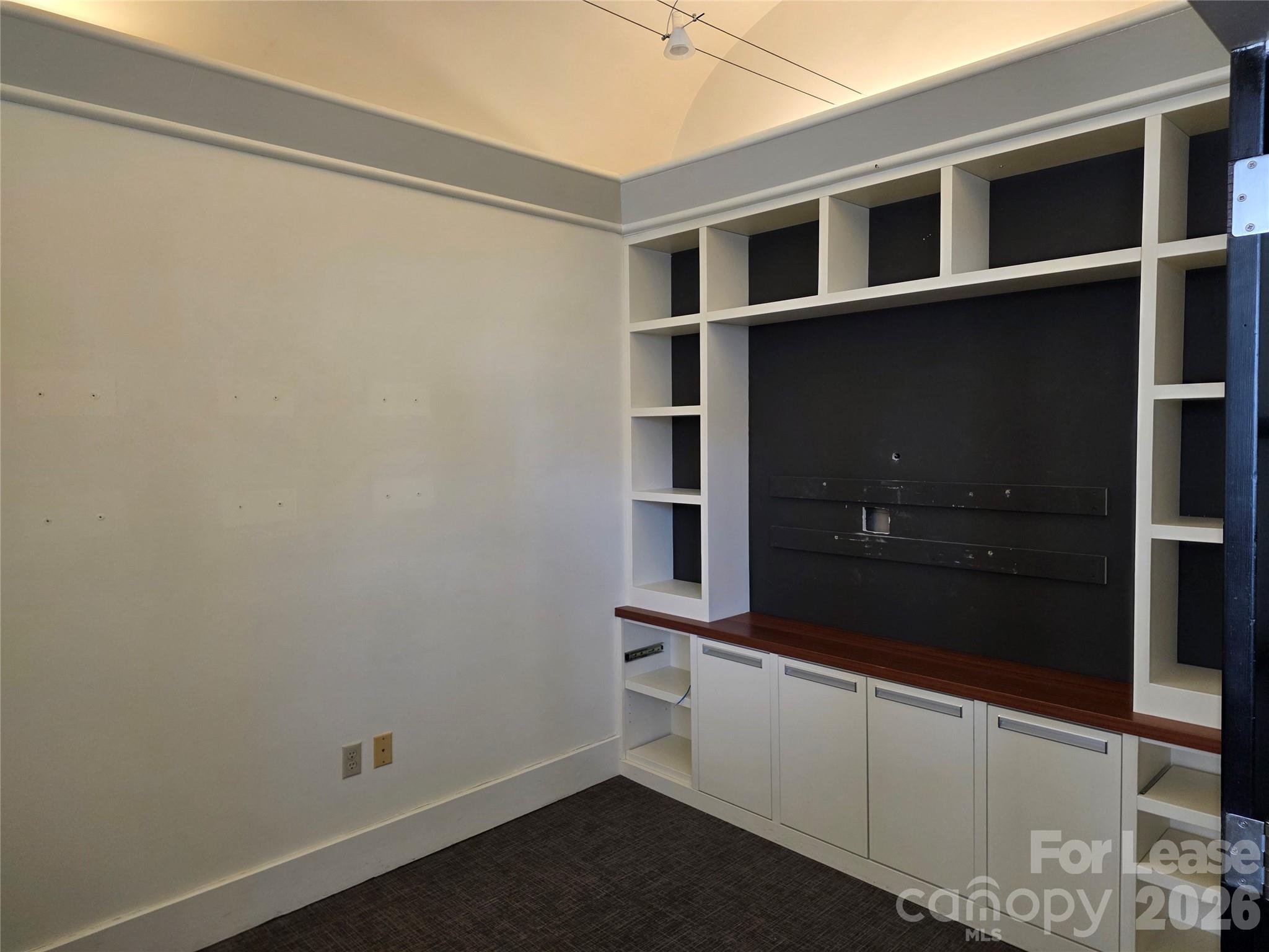 60 Biltmore Avenue Property Photo 25