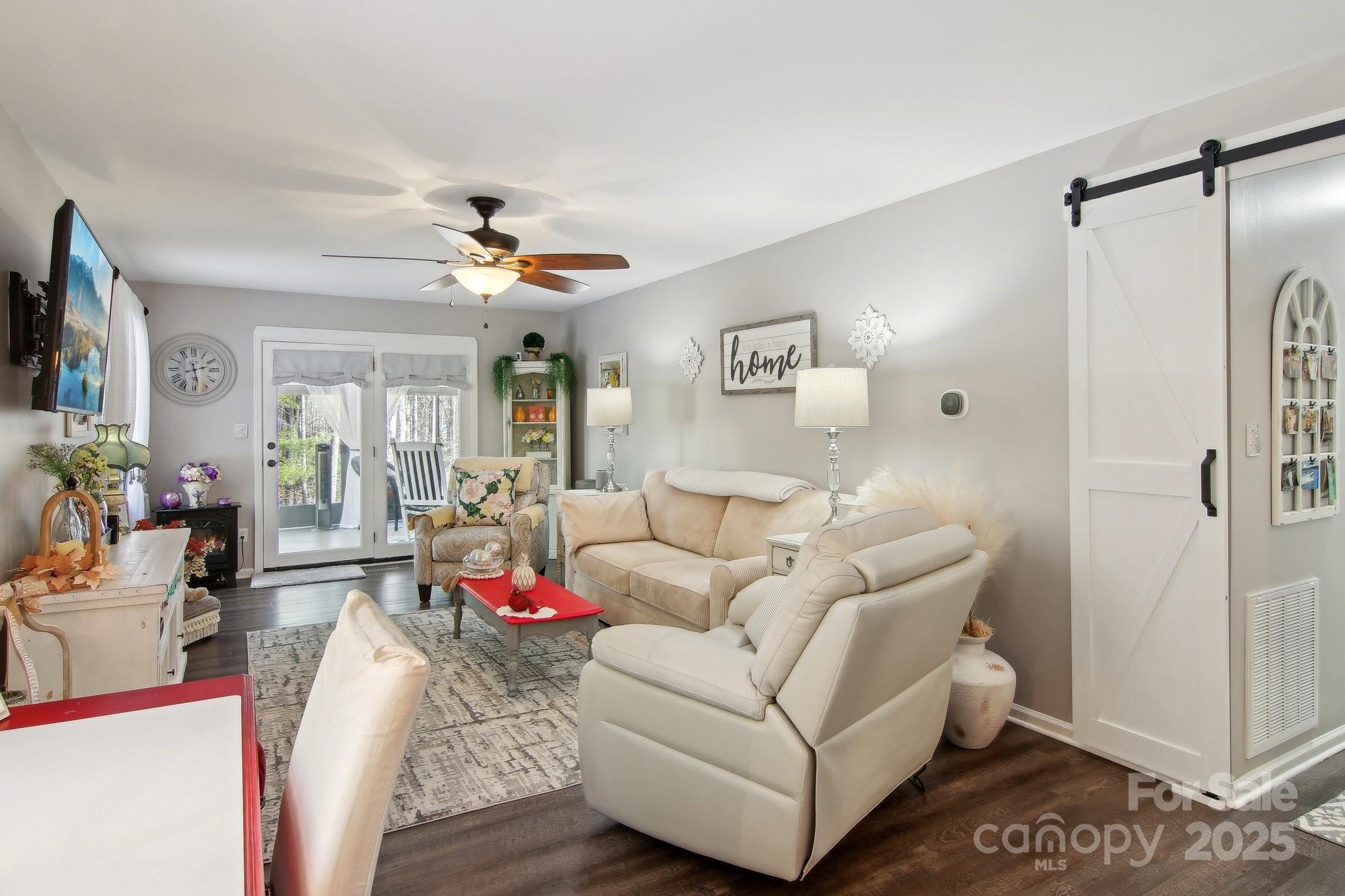 6 S Calico Lane Property Photo 7