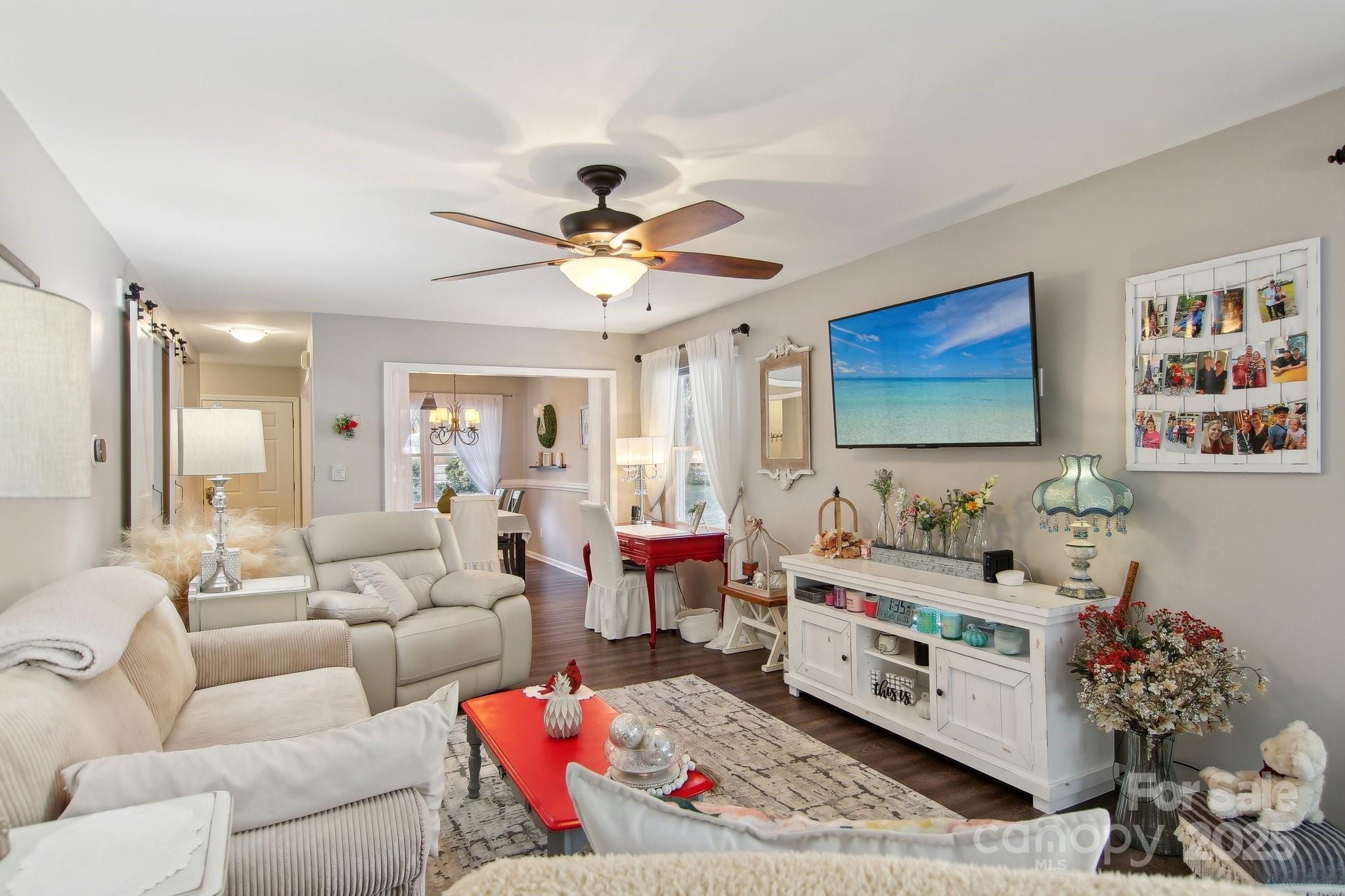 6 S Calico Lane Property Photo 8