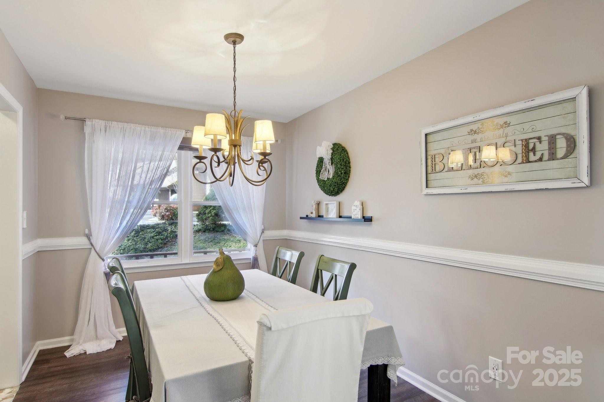 6 S Calico Lane Property Photo 10