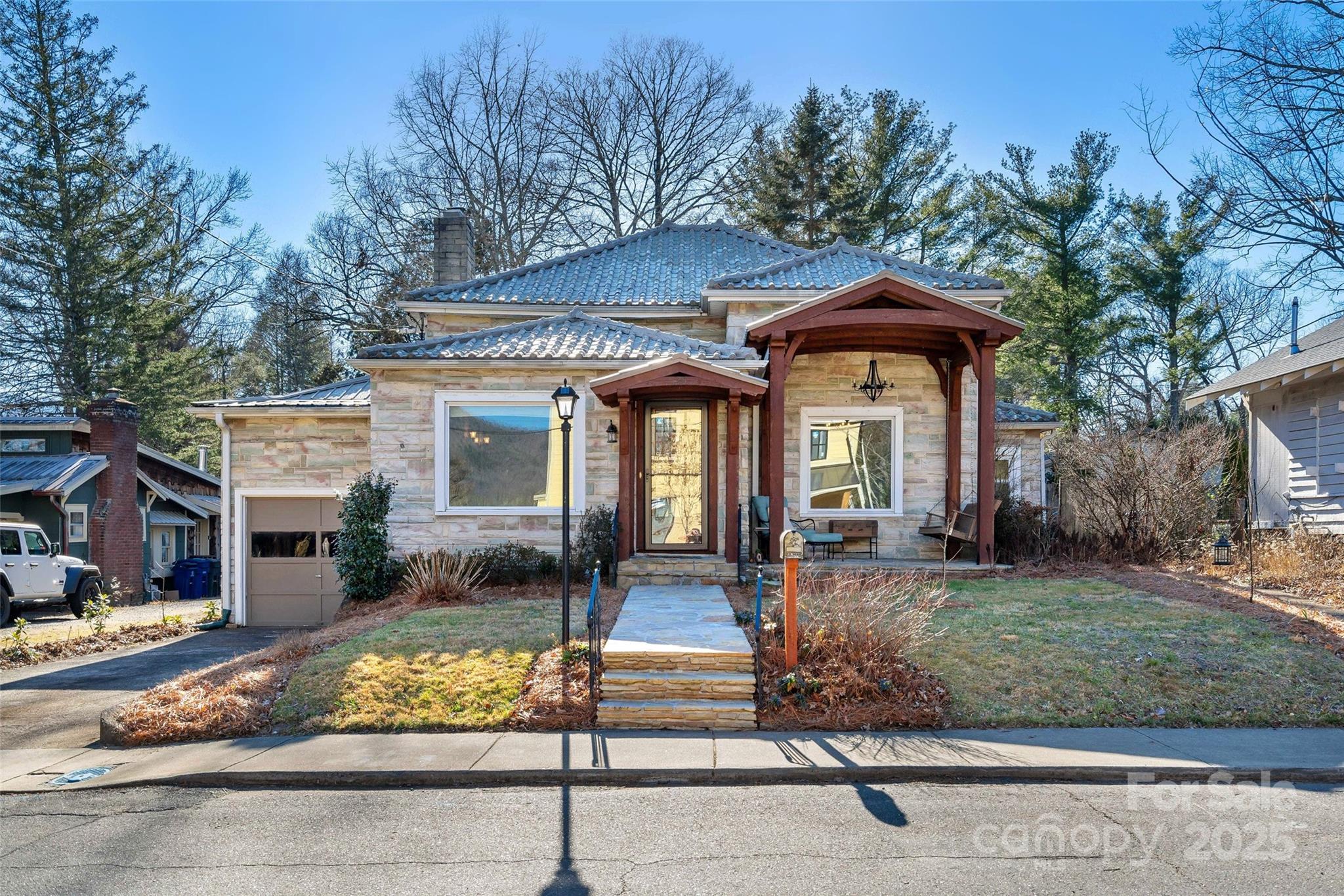 125 Church Street Property Photo