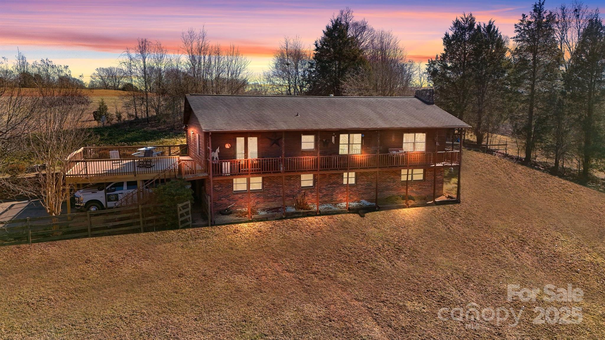 1262 Ring Tail Road Property Photo