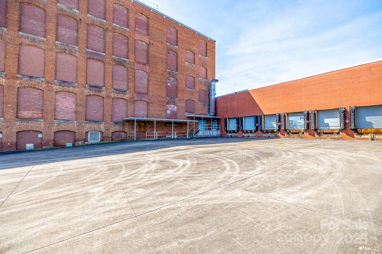 129 Monarch Highway Property Photo 18