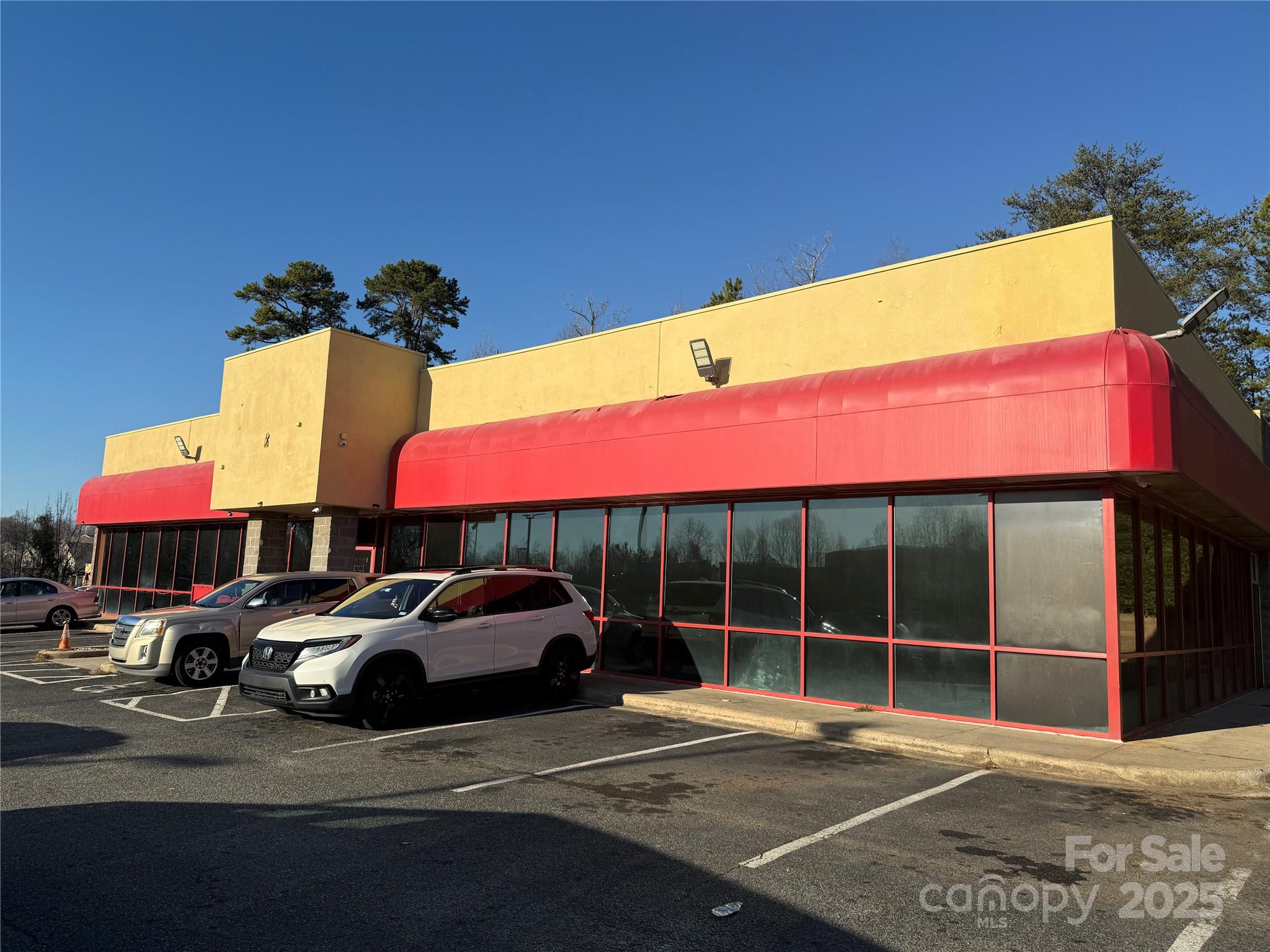 6233 Old Sugar Creek Road Property Photo 1